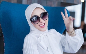 Glowing Maksimal, Penampilan Syahrini di Iklan Terbaru Sukses Bikin Terpukau