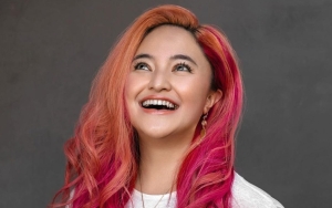Keren! Marshanda Perlihatkan Proses Scanning Brainwave Sebelum Jadi Motif Batik