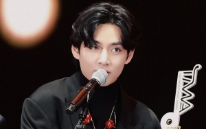 Didesain Sendiri Oleh V, Tas Mute Boston Bertebaran di Busan Jelang Konser Gratis BTS
