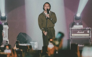 Aksi Panggung Rizky Febian Bersama Band-nya Bikin Merinding