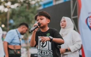 Keren! Farel Prayoga Tak Lupa Kerjakan PR di Tengah Padatnya Jadwal Manggung