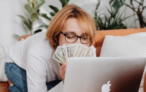 Tekanan Finansial Berkurang 