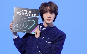 Kerumunan yang Sambut Jin BTS di Bandara Incheon Bikin Fans Khawatir