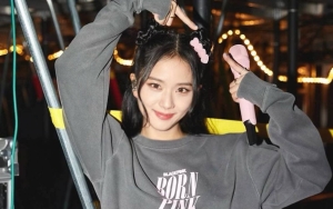 Beda Banget, Jisoo Pamerkan 2 Style Pakai 1 Korset di Konser BLACKPINK