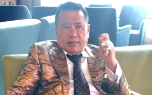 Hotman Paris Pernah Dimarahi Ibu-ibu Saat Lakukan Hal Mulia