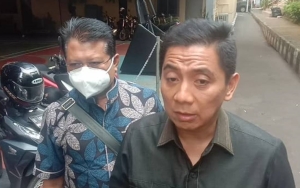 Pengacara Dewi Persik Sebut Oknum Fans Suka Cari Ribut dengan Para Artis