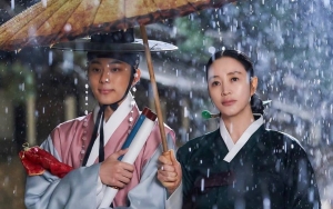 Jadi Pangeran, Yoo Seon Ho Malah Dikira Versi Muda Kim Hye Soo di 'The Queen's Umbrella' 