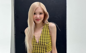Rose Ngakak Lupa Copot Label Baju di Konser BLACKPINK