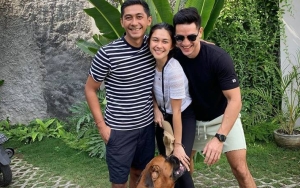Andrew White dan Kenang Mirdad