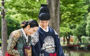 The Queen's Umbrella