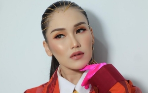 Ayu Ting Ting Akui Jomblo Karena Terlalu Cantik