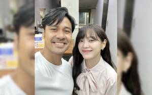 Chicco Jerikho Pamer Pose Love Bareng Kim Sejeong