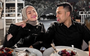 Nathalie Holscher Cuek Diserang Fans Putri Delina, Pilih Mesra-mesraan dengan Pacar