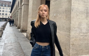 Rose BLACKPINK Gak Nyaman Gaun Terbukanya Sering Melorot di LACMA Art 