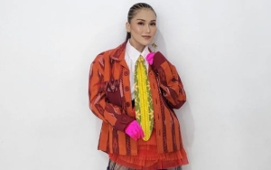 Ayu Ting Ting - Ajak Makan Bareng