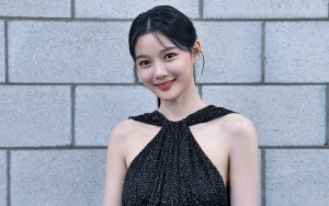 Kim Yoo Jung Perdana Akting di Drama Teater Lewat 'Shakespeare in Love'