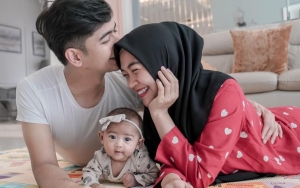 Ria Ricis Pamer Dibelikan iPhone 14 oleh Teuku Ryan, Ekspresi Mupeng Baby Moana Lebih Disorot