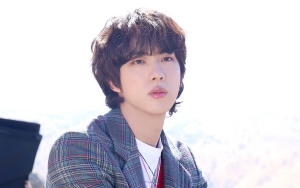 Kelewat Tampan, Jin BTS Dinilai Mirip dengan Dewa Yunani Zeus