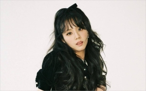 Jisoo BLACKPINK Bingung Cari Ponsel Saat Live, Endingnya Sungguh Membagongkan