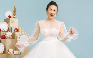 Sandra Dewi Pamer Desain Pohon Natal Cantik Bak Nostalgia Film 'Home Alone'