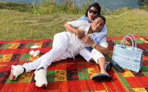 Hotman Paris Selalu Pisah Dengan Istri Jika Naik Pesawat, Alasannya Cerdas