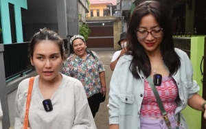 Hesti Purwadinata Buktikan Gang Sempit Rumah Ayu Ting Ting Bukan Mitos