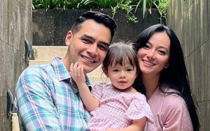 Sering Bikin Video Bareng Anak, Asmirandah Pasang Badan Usai Peran Jonas Rivanno Dipertanyakan