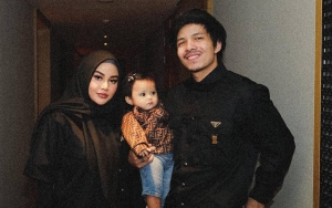 Atta Halilintar dan Aurel Hermansyah Asyik Main TikTok, Tangan Ameena Bikin Salfok