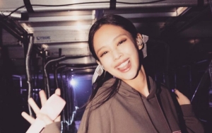 Jennie BLACKPINK PD Pamer Foto-foto Momen Imut di Backstage Konser