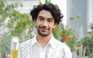 Reza Rahadian Bongkar Alasan Tak Tertarik Pamer Selfie Tampan di Instagram