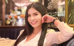 Maria Vania Pamer Pesona Saat Pakai Baju Tradisional Korea Selatan