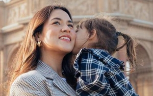 Raisa Pamer Hasil Jepretan Zalina, Foto Candid Saat Tidur Bikin Heran