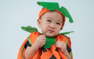 Minum Susu Murah, Style Rayyanza Cipung Bak Baby Supermodel