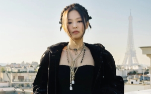 Jennie BLACKPINK Ceria Cium Hingga Peluk Cowok Saat Party di Paris