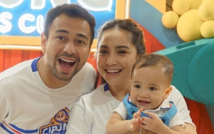 Iseng Banget, Nagita Slavina Ajak Rayyanza Cipung Usili Raffi Ahmad Pakai Rambutan