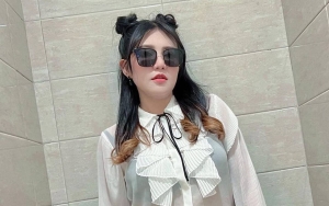 Jadi Anak Paling Sukses, Via Vallen Balas Menohok Dituding Tak Pikirkan Keluarga Saat Liburan