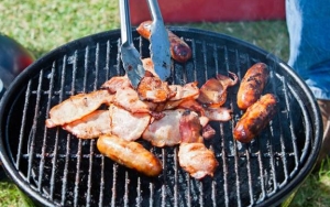 Pesta Barbeque Bareng Keluarga