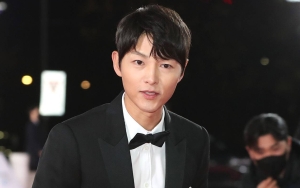 Song Joong Ki Terancam Kehilangan Fans Gara-Gara Pacar Baru?