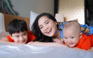 Nagita Slavina Auto Panik Usai Lihat Cara Rafathar Cium Rayyanza Cipung