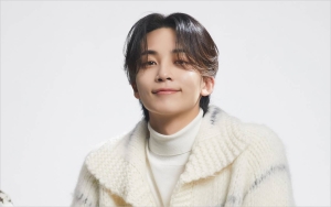 Jeonghan SEVENTEEN Jadikan Paris Fashion Week Fansign Dadakan, Visualnya Tak Manusiawi