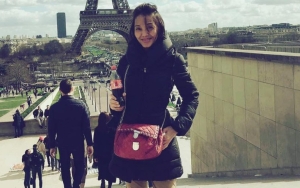 Pesona Bunda Corla Pakai Kebaya Saat Pulang Kampung ke Indonesia Tuai Atensi