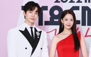 Yoona SNSD & Junho 2PM Ngakak Saat Adegan Ciuman 'King the Land' Dibahas