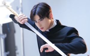 Cha Eunwoo ASTRO Punya Padepokan, Promosi Melokal 'Island' Viral