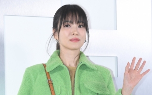 Biasa Elegan, Song Hye Kyo Bikin Gemas Melet-Melet di Depan Kamera