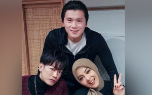 Syahrini Foto Bareng Aktor Jepang Takeru Satoh, Adab Hingga Penampilan Wajah Disorot