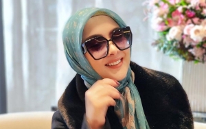 Lepas Kacamata Andalan, Syahrini Diduga Edit Wajah Abis-abisan Hingga Terlihat Beda Dari Biasa