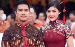 Erina Gudono Bangga Adik Lulus Cumlaude, Papan Bunga Kocak Dari Kaesang Curi Perhatian