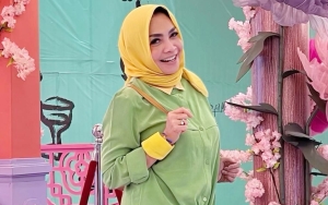 Kisruh Harta Makin Anyep, Rieta Amilia Ibu Nagita Slavina Hedon Naik Limousine Bareng Bestie