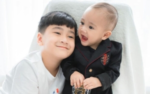 Rayyanza Cipung Sudah Bisa Prank, Kesabaran Rafathar Luar Biasa