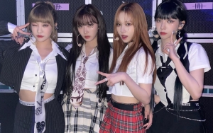 aespa Usung Gaya Preppy Look di Konser, Rok Dibilang Kelewat Pendek